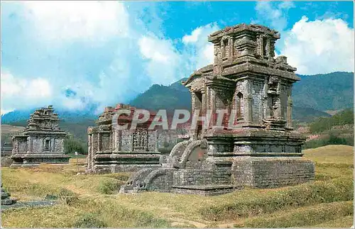 Cartes postales moderne The ancient Hindu temples at the picturesque Dieng Plateau in Central Java