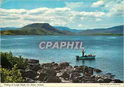 Cartes postales moderne Fishing on Lough Mask Co Mayo Ireland
