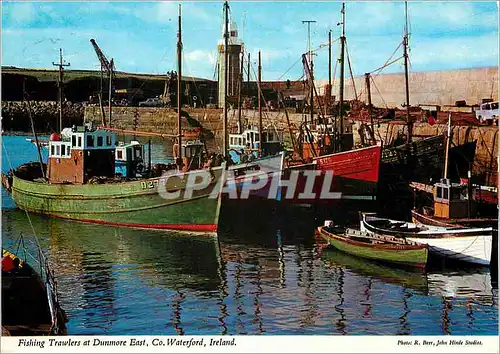 Cartes postales moderne Fishing trawlers at Dunmore East Co Waterford Ireland Bateaux de peche