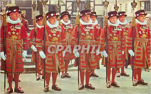 Moderne Karte Yeomen Warders at the Tower of London Militaria
