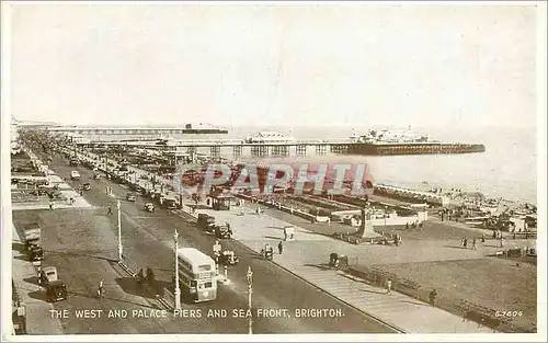 Cartes postales moderne The West and Palace Piers and Sea Front Brighton