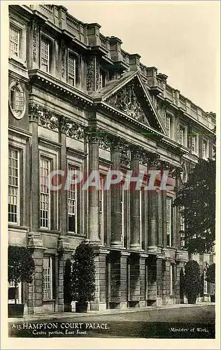 Cartes postales moderne Hampton Court Palace Centre portion East Front