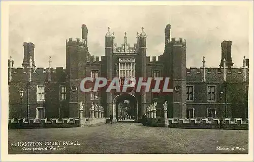 Cartes postales moderne Hampton COurt Palace Centre portion of west front