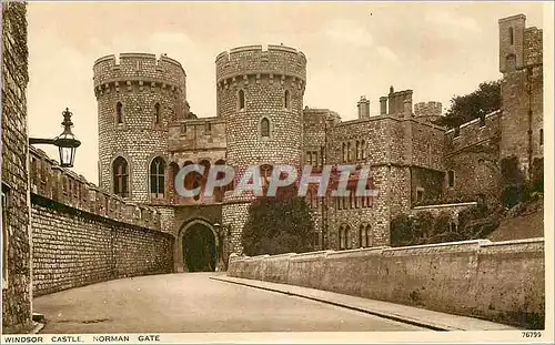 Cartes postales moderne Windsor Castle Norman gate