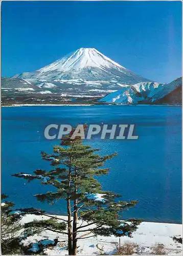 Moderne Karte Snow Covered Mt Fuji its Perfect Cone shape Against Blue Skies In the Foreground is Lake Motosu