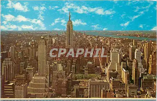 Cartes postales moderne Empire State Building rises Majestically Above this Panoramic VieNew to the New York City