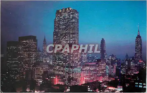 Cartes postales moderne Night Falls on Midtown Manhattan New York City