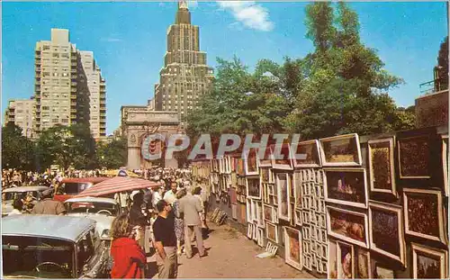 Cartes postales moderne Outdoor Art Gallery at Greenwich Village Showing Washington Arch and one Fifth Avenue Hotel New