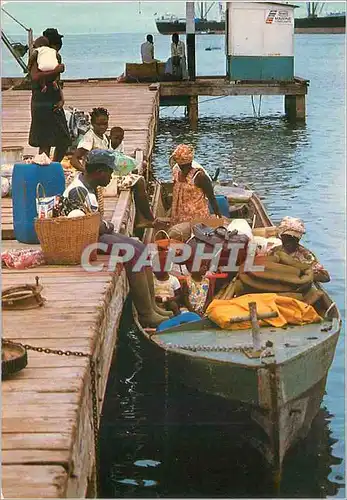 Cartes postales moderne Port Gentil (Gabon) Preparatifs de Depart Bateau