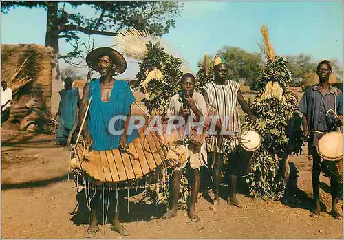 Cartes postales moderne Afrique en Couleurs Folkore Africain Musiciens et Danseurs