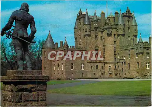 Cartes postales moderne Glamis Castle The West Front and Main Entrance