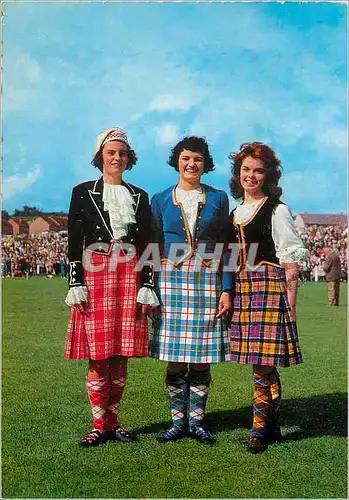 Cartes postales moderne Three Bonnie Highland Dancers Folklore