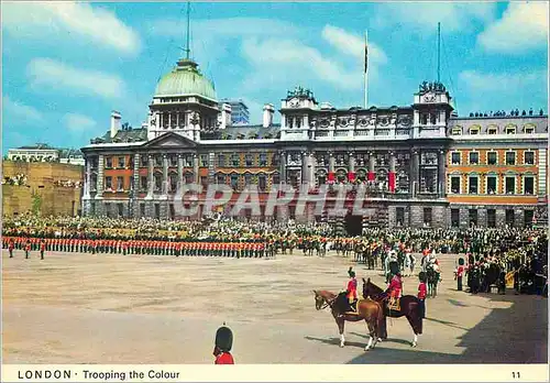 Cartes postales moderne The Trooping of the Colour London Militaria