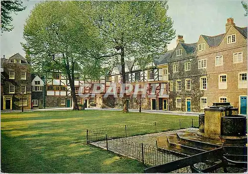 Cartes postales moderne Tower of London Tower Green and the Queen's House