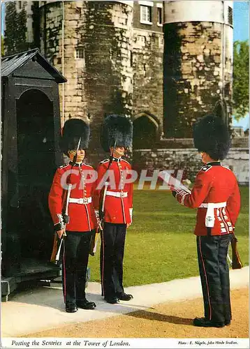 Moderne Karte Posting the Sentries at the Tower of London Militaria