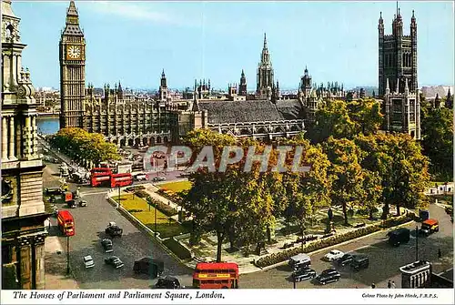 Cartes postales moderne The Houses of Parliament and Parliament Square London