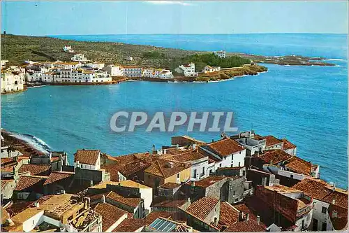 Cartes postales moderne Cadaques Costa Brava La Proue des Bouluart Decoupee dans sa Jolie Rade