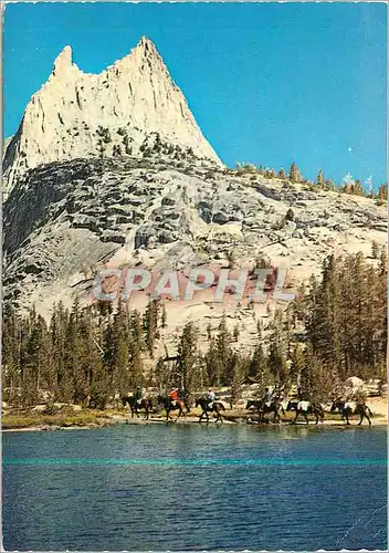 Cartes postales moderne Cathedral Peak Yosemite National Park California