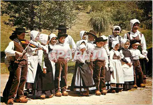 Moderne Karte les petits buffadours de saint pantaleon de larche ensemble de menetriers