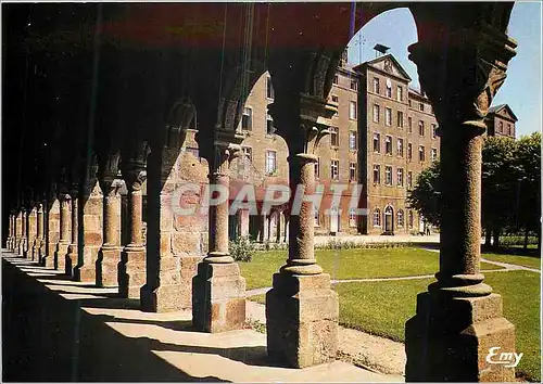 Cartes postales moderne Mortain (Manche) le cloitre (XIIe s) de l'abbaye blanche