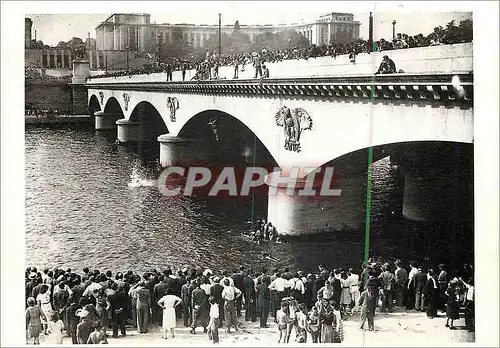 Cartes postales moderne Baignade au pont du trocadero Paris