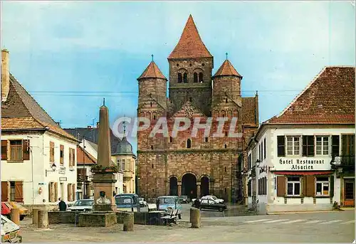 Cartes postales moderne Marmoutier (Alsace) L'Eglise abbatiale du XIIe s et la fontaine