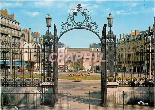 Cartes postales moderne Dijon (Cote d'Or) Place darcy la grille du square