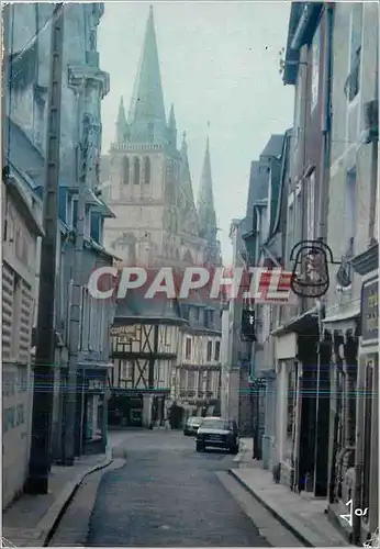 Cartes postales moderne Vannes la rue billaut et la cathedrale