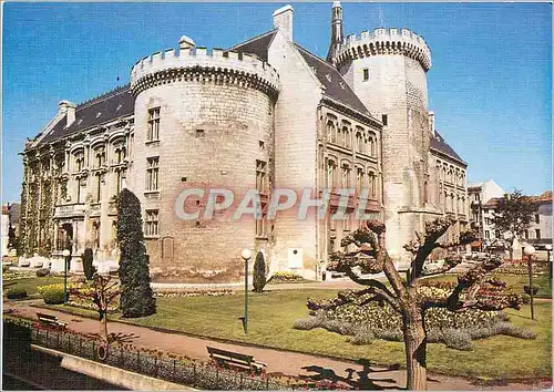 Cartes postales moderne Angouleme l'hotel de ville ancien chateau des comtes d'angouleme
