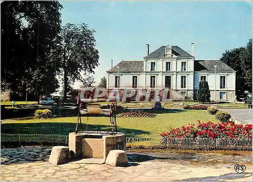 Moderne Karte Montaigu (Vendee) l'hotel de ville et ses jardins