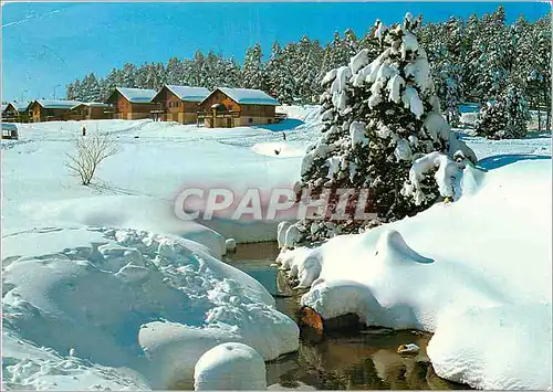 Cartes postales moderne Lumiere et couleurs de l'hiver les chalets sous la neige
