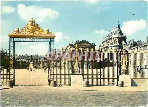 Cartes postales moderne Versailles le chateau la grille d'honneur