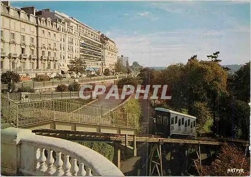 Cartes postales moderne Les Pyrenee le funiculaire et le boulevard des pyrenees Funiculaire Train