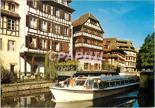 Cartes postales moderne Strasbourg (Alsace) Promenade en bateau sur la riviere