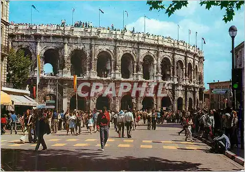 Moderne Karte Nimes Les arenes un jour de corrida pendant La Feria