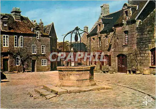 Cartes postales moderne Bretagne en Couleurs La Place de Locronan le vieux puits et les maisons Renaissance