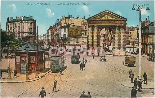 Ansichtskarte AK Bordeaux Place de la Victoire Tramway