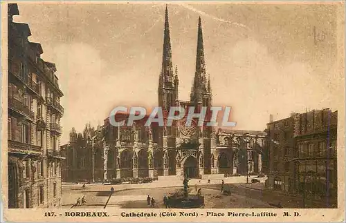 Ansichtskarte AK Bordeaux Cathedrale (Cote Nord) Place Pierre-Laffitte