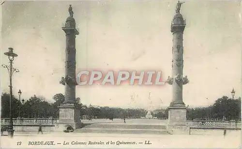 Cartes postales Bordeaux les colonnes rostrales et le quinconces
