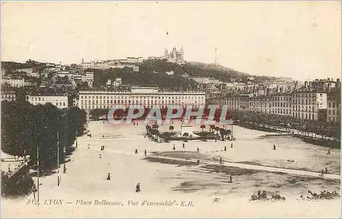 Cartes postales Lyon place bellecour vue d'ensemble