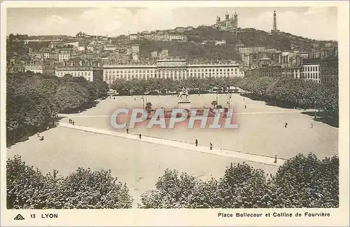 Ansichtskarte AK Lyon place bellecour et colline de fourviere