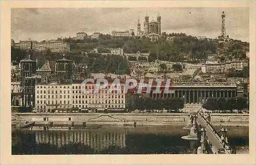 Ansichtskarte AK Lyon cathedrale saint jean et colline de fourviere