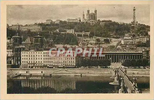 Cartes postales Lyon cathedrale saint jean et colline de fourviere