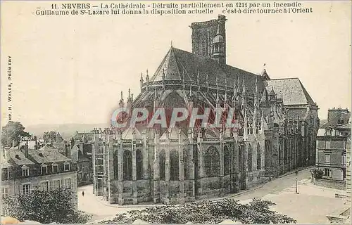 Ansichtskarte AK Nevers la cathedrale detruite partiellement en 1211 par un incendie guillaume de st Lazare lui d