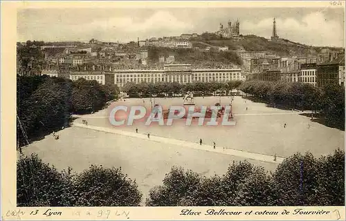 Cartes postales Lyon place bellecour et coteau de fourviere