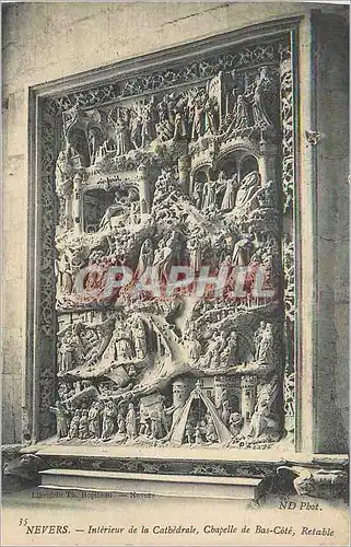 Cartes postales Nevers interieur de la cathedrale chapelle de bas cote retable