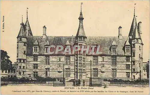 Cartes postales Nevers le palais ducal