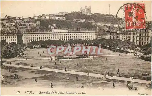 Ansichtskarte AK Lyon Ensemble de la Place Bellecour