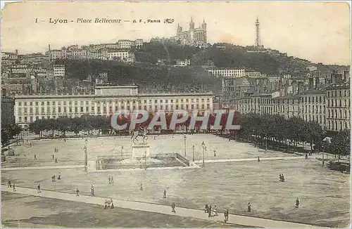 Cartes postales Lyon Place Bellecour