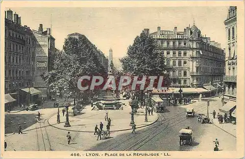 Cartes postales Lyon Place de la Republique